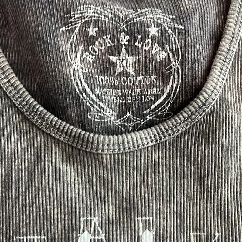 Womens XL tank fits like S! Dog tank XXS